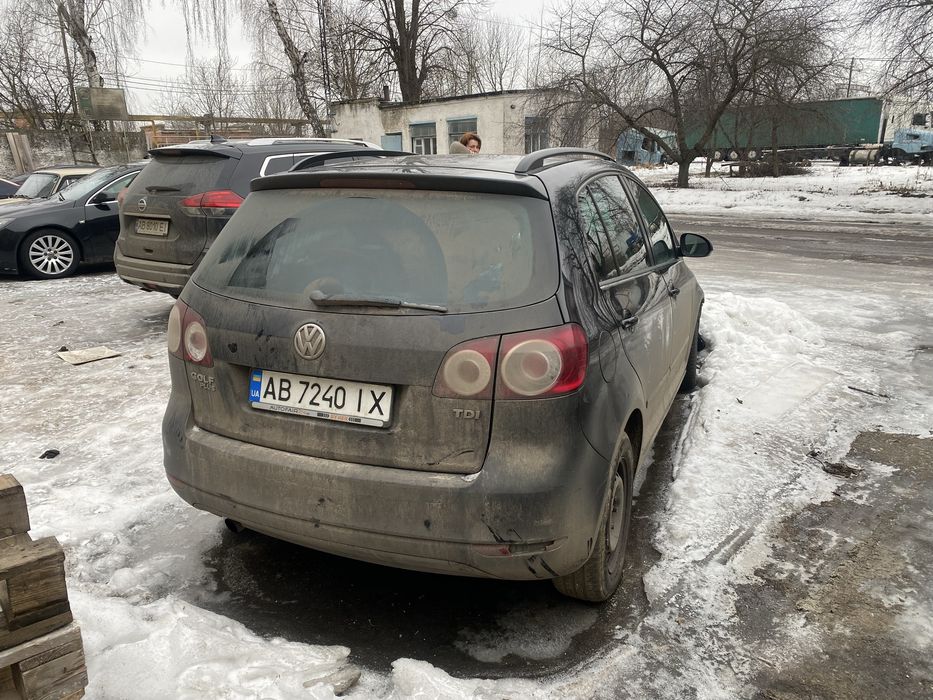 Фольсфаген гольф плюс