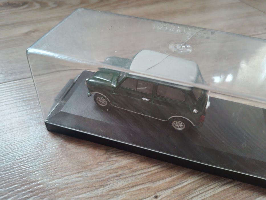 Mini Morris Vitesse 1:43