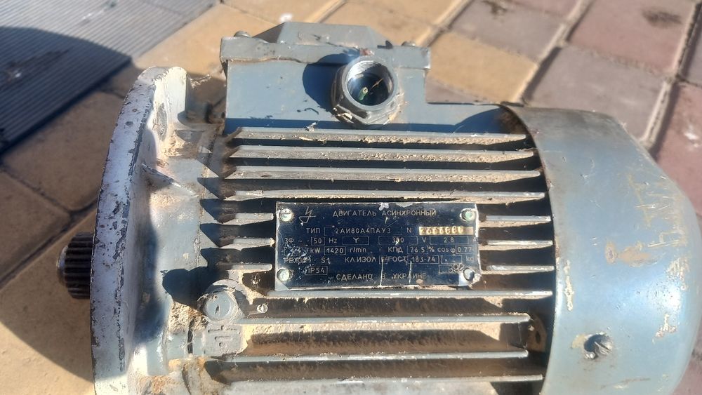 продаю електро двигатель 1.1квт