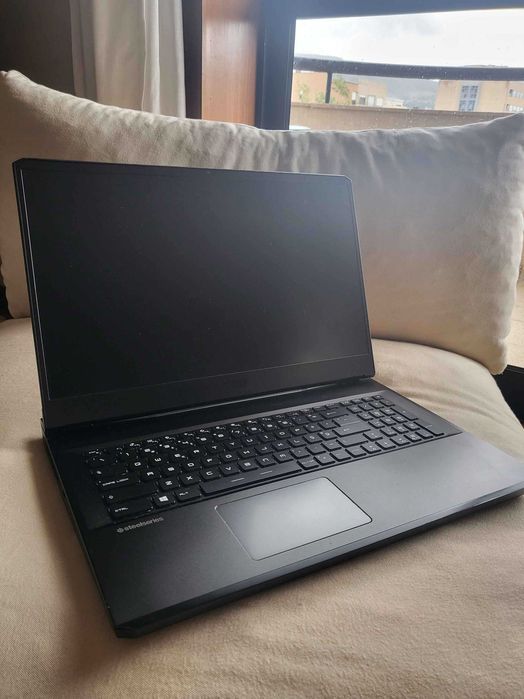MSI GP76 Leopard 10UE - i7-10870H / RTX 3060 / 16GB / 1TB / 144Hz - Portátil Gaming (Dobradiças Novas)