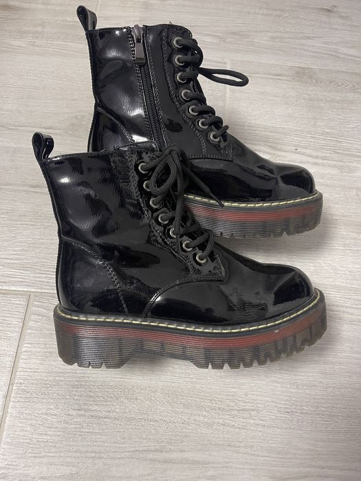 Ботинки берцы платформа лак Dr Martens