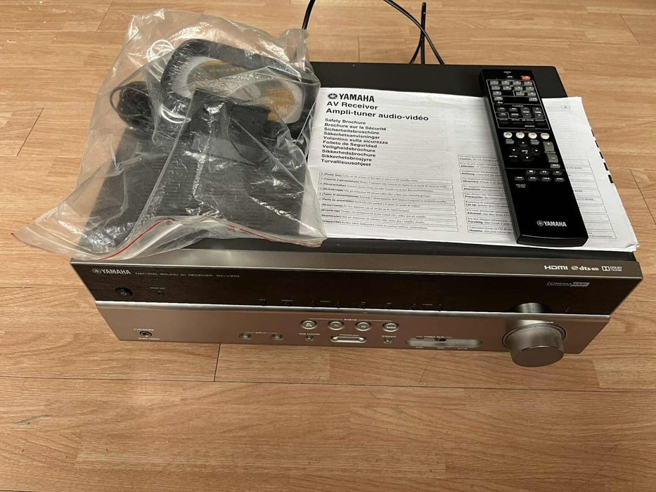 Amplituner/ wzmacniacz marki Yamaha