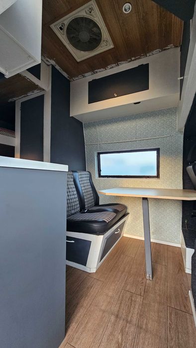 Autocaravana VW LT28 clássica