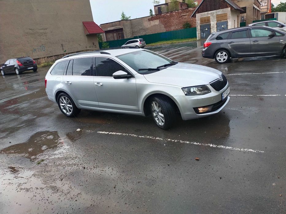 Автомобіль Skoda Octavia 2,0 л. дизель 2015