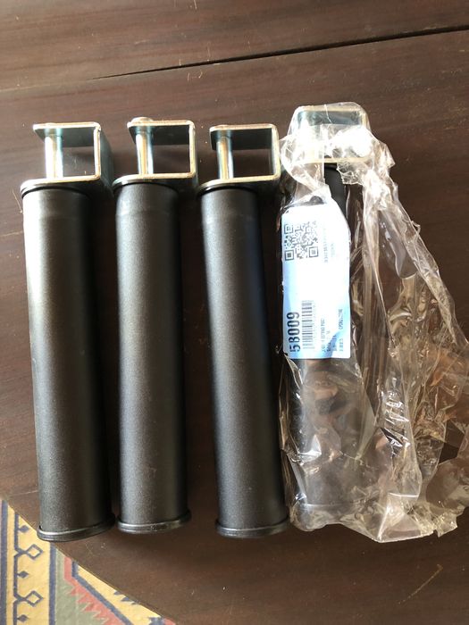 Pés de estrado novos