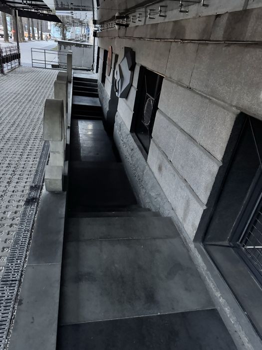 Здам оренда цокольний поверх нежитлове приміщення центр 36.8 кв.м