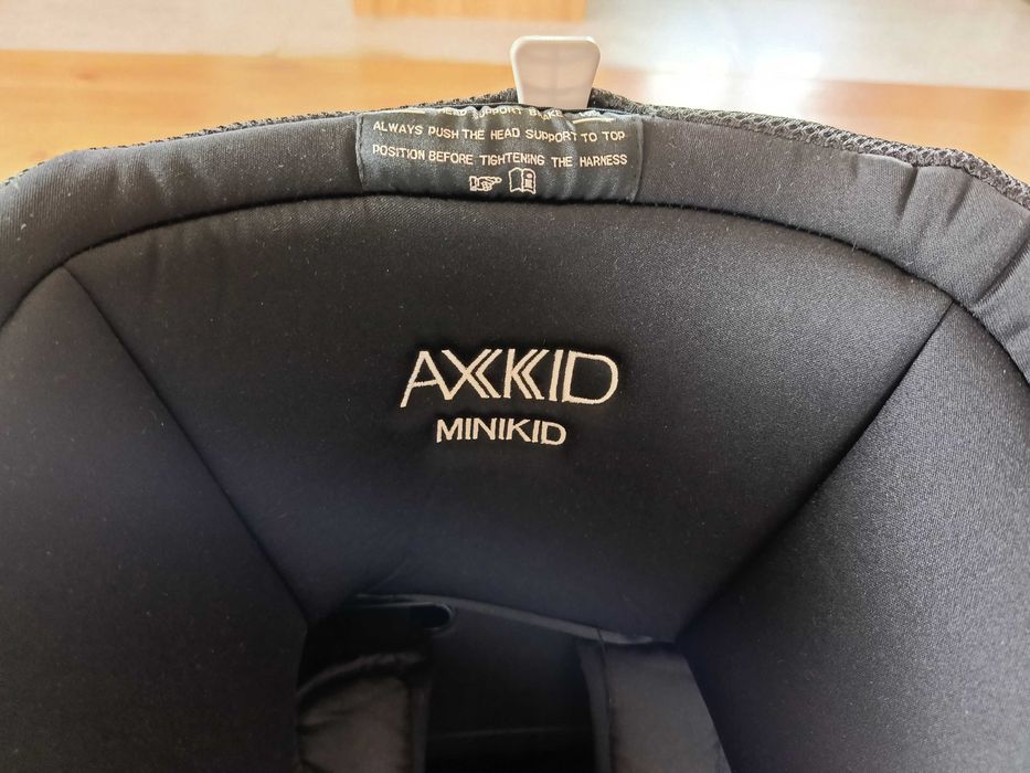 Fotelik samochodowy RWF AXKID Minikid 0-25