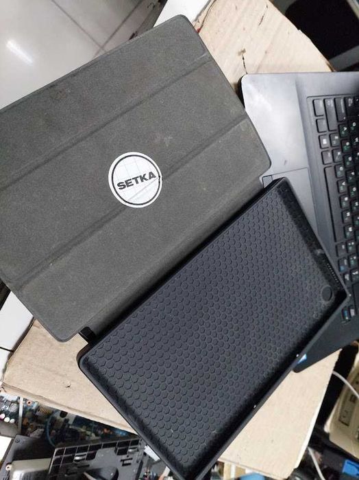 Планшет Lenovo TAB M10 (TB-X306X)