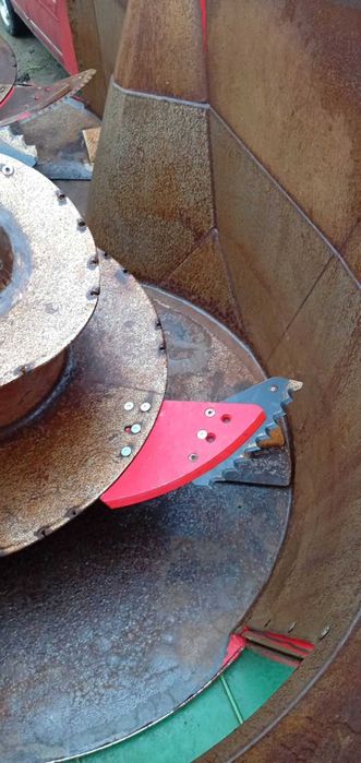 Кормозмішувач  для ВРХ Peecon Biga 19-215/230