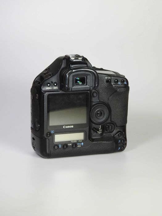 Canon EOS 1D Mark III
