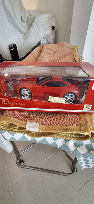 Miniatura Ferrari escala 1:18