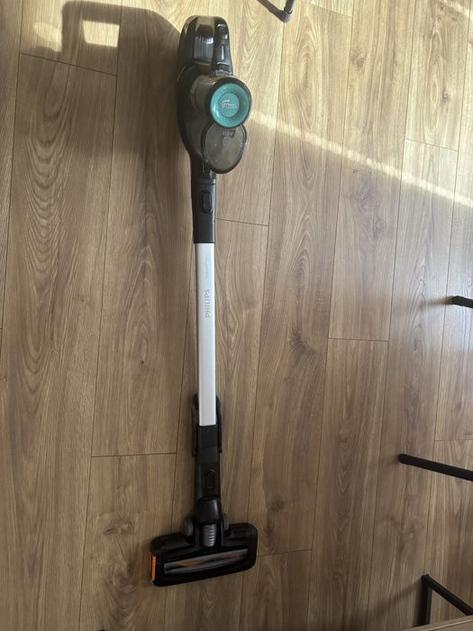Philips speedpro lampka jak dyson  odkurzacz akumulator reczny 2w1