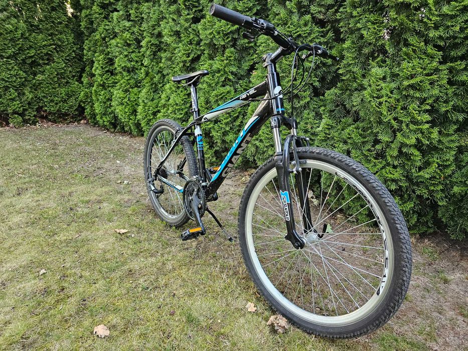 Rower GIANT Revel 3/ koła 26/ rama M/ wzmacniane koła