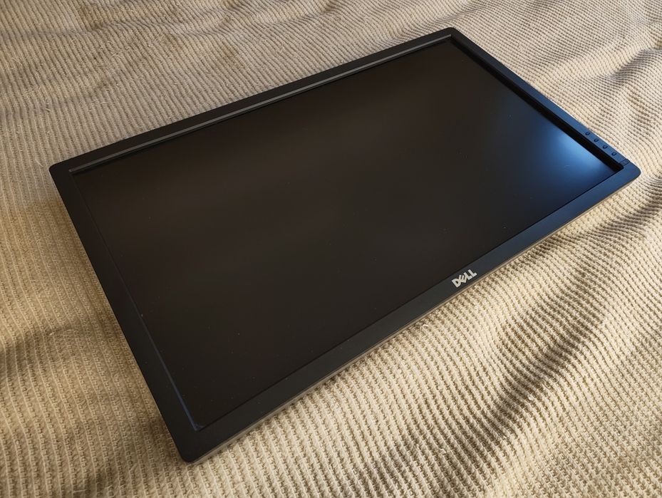 Монітор 27 дюймів  Dell Ultrasharp U2713HMt