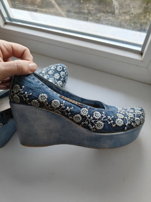 Туфлі.Джинсові туфлі