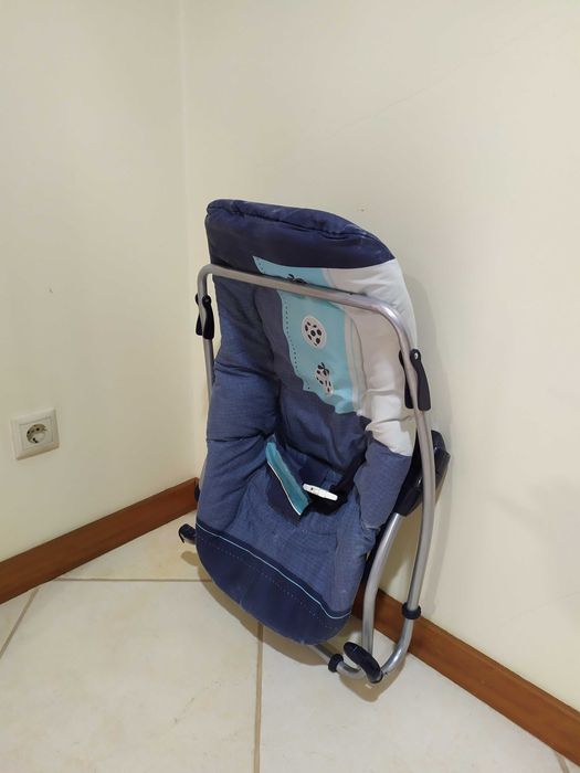 Cadeira de descanso e balanço, marca Brevi