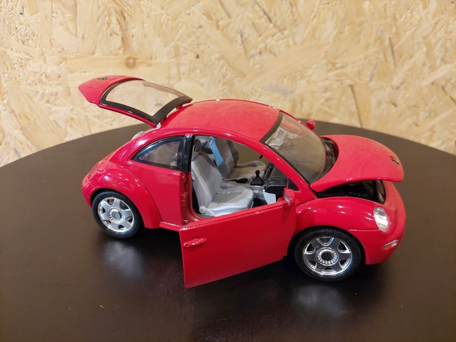 Model 1:18 Volkswagen Vw New Beetle Bburago