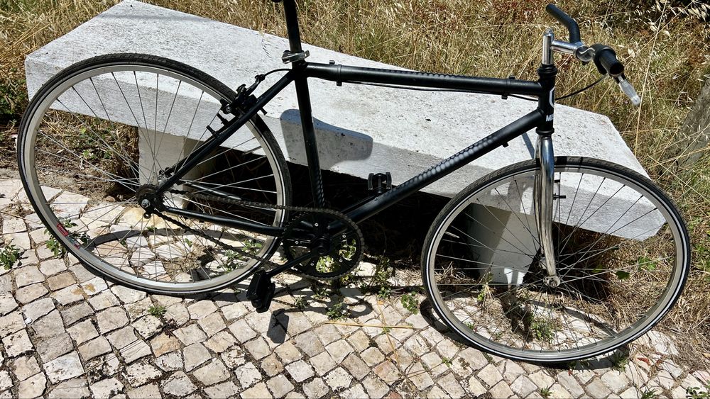Bicicleta single speed “ fixie “ roda 28”
