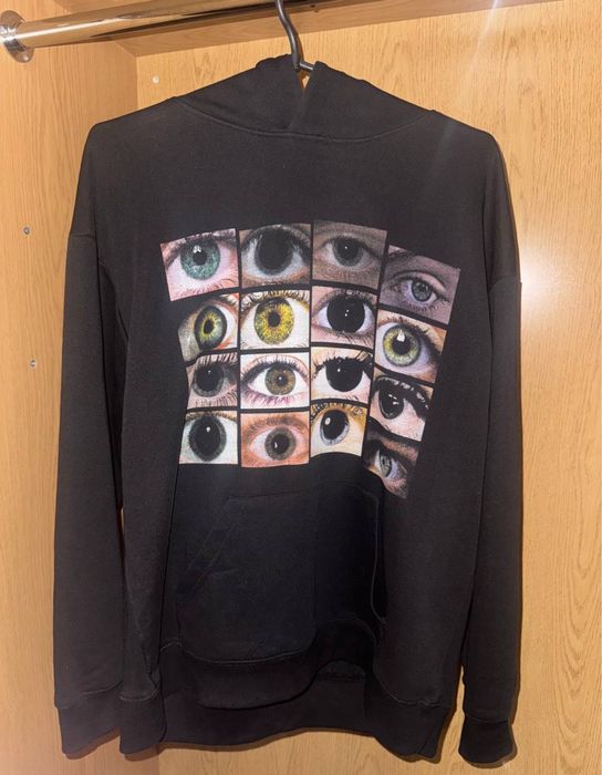 Balenciaga type hoodie eyes