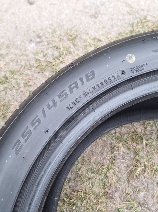 Нова літня пара шин FALKEN 255 45 R18