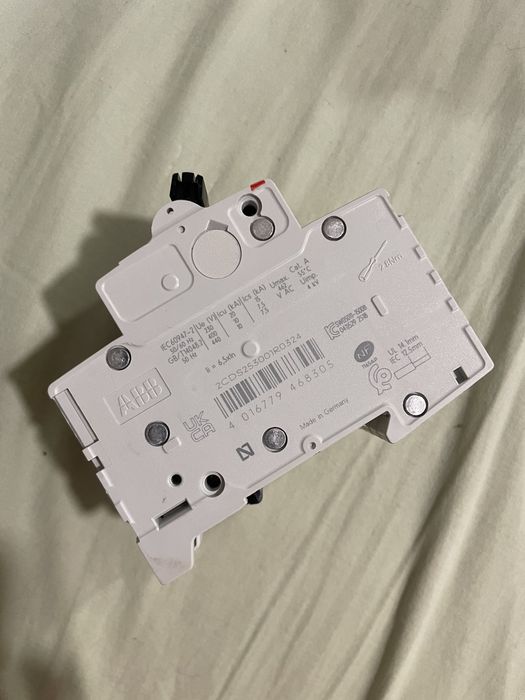 Disjuntor ABB S203-C32 | Cinzento