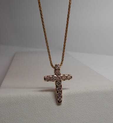 Naszyjnik krzyżyk z diamentami + łańcuszek 47-50 cm. Krzyż 0,46 ct.