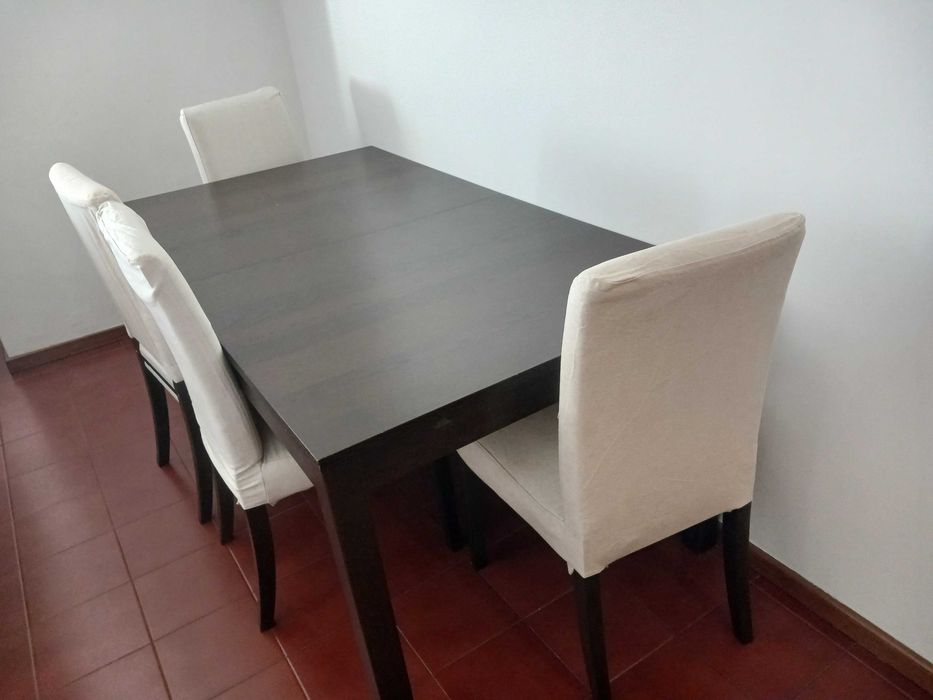 Mesa + 6 cadeiras
