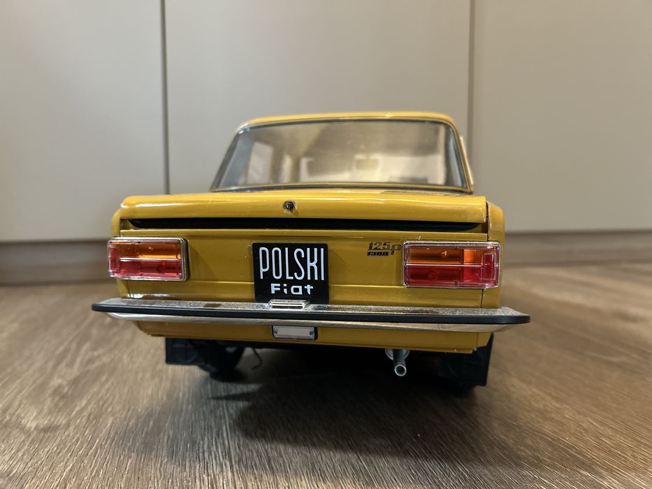 Model samochodu Fiat 125 P kolekcja DeAgostini 1:8