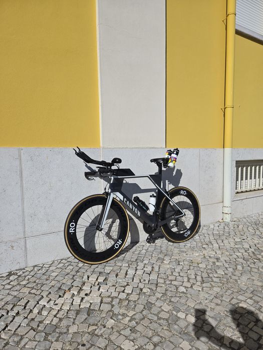 Canyon Speedmax CF full carbon