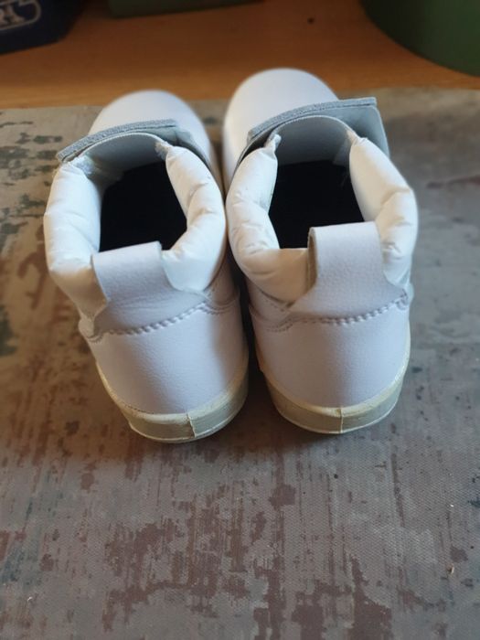 Nowe damskie buty robocze r.35