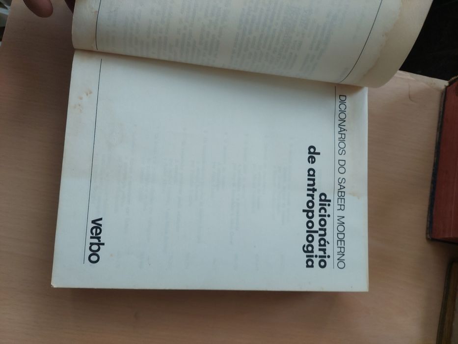 Dicionario de antropologia André akoun