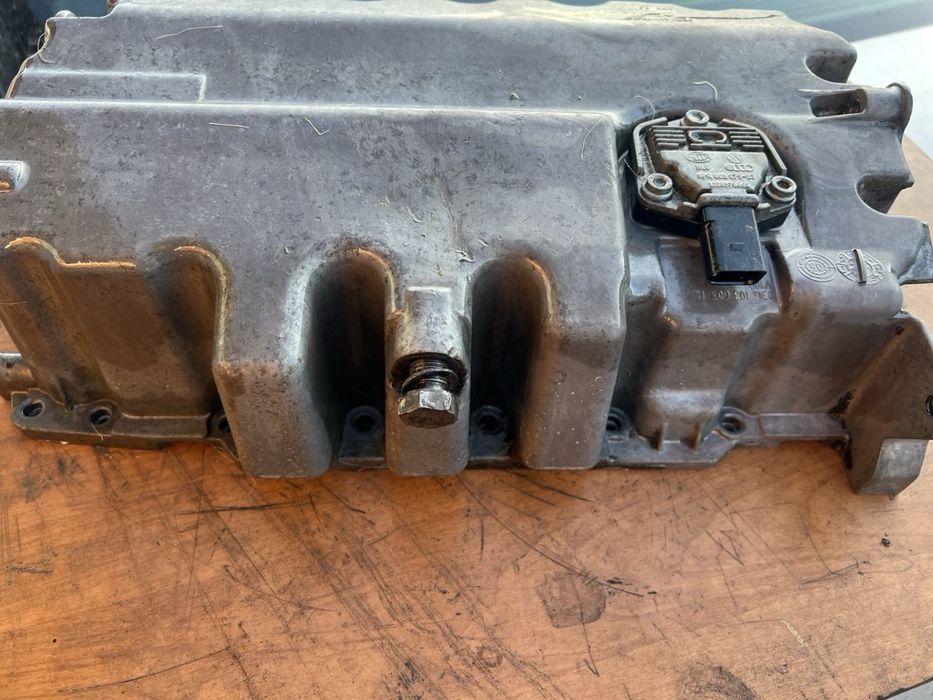 Піддон Volkswagen Skoda Audi Touran 2.0 tdi