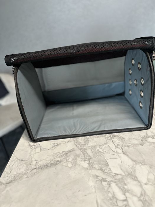 Сумка-переноска для кота або маленької собаки.