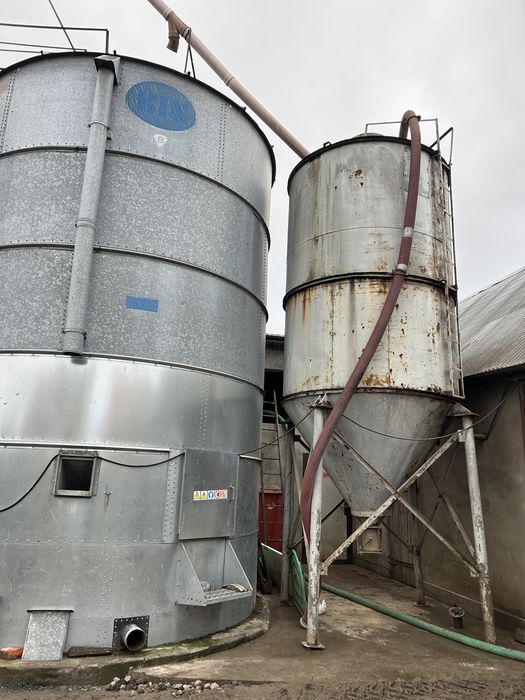 Silos cementowy (12t zboża)