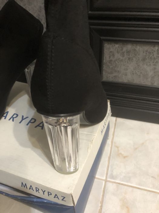 Botas com salto de cristal 38
