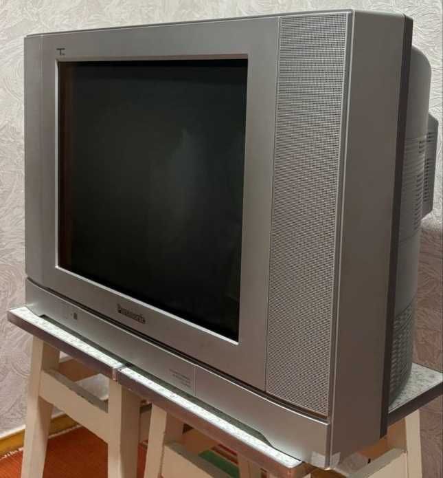 Робочий Panasonic TX-21PS70TQ. 21" (52 см)