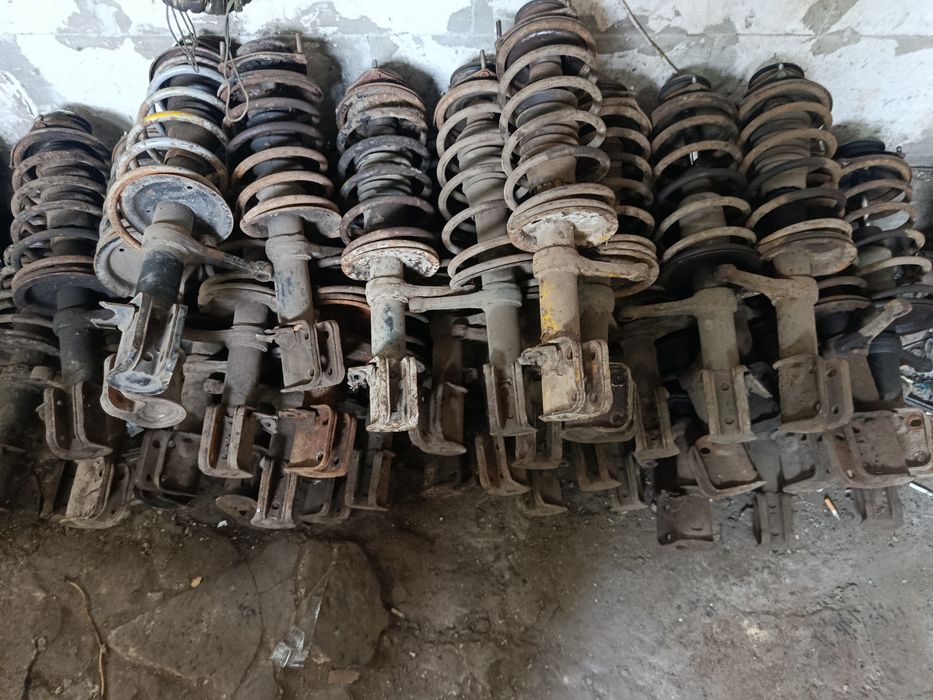 Продам стойки в сборе Ваз 2108-21,12