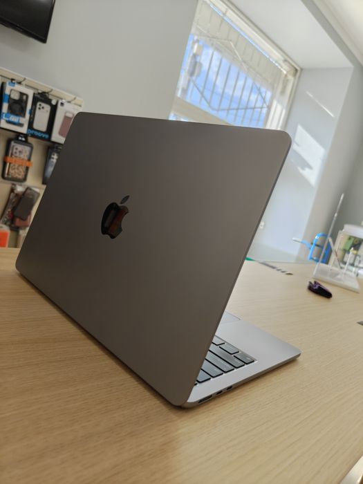MacBook Air 2022/m2/8/256/Магазин/Гарантія