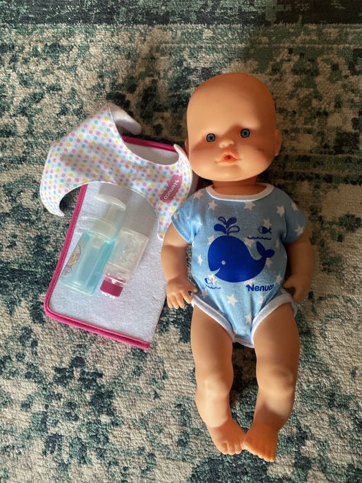 Nenuco com kit muda fraldas