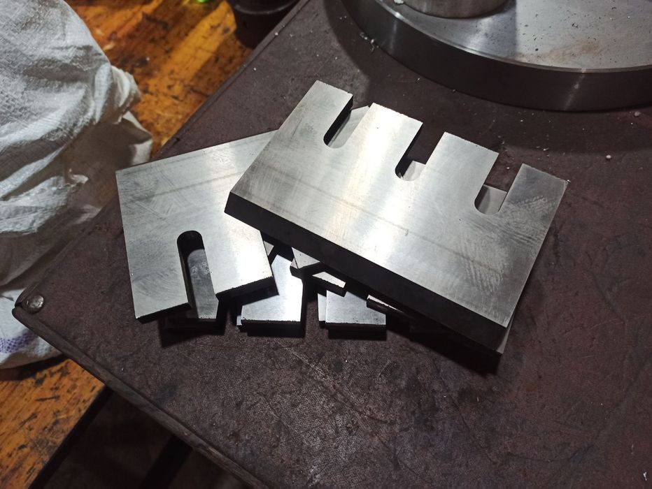 Ножі для промислового обладнання, садового та господарського