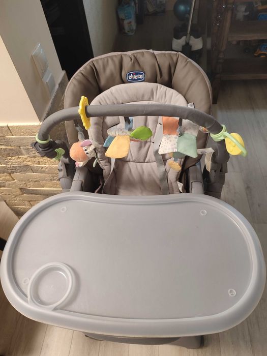 Стільчик для годування від chicco