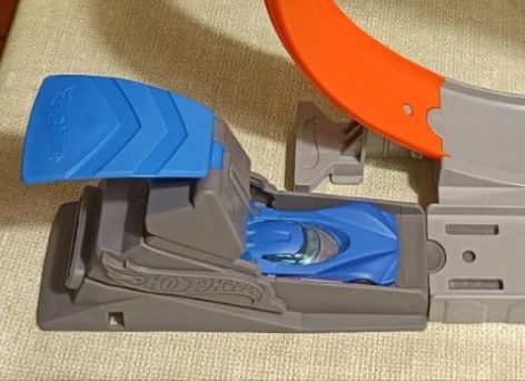 Loop hotwheels carro da policia