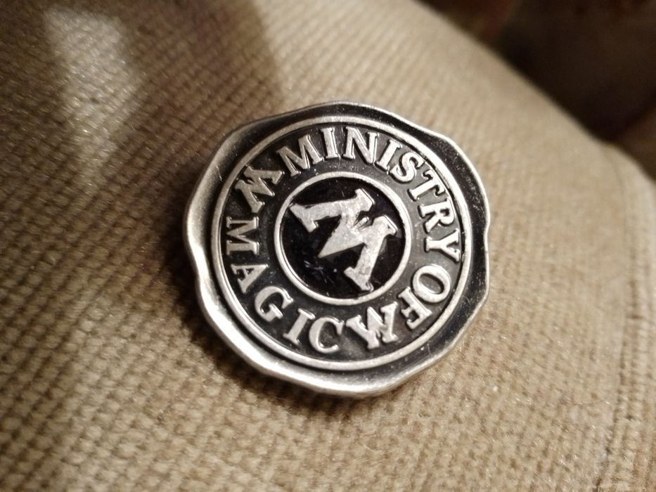 Stick PIN Harry Potter Ministry of Magic -7E -Stick Santiago2E Desde2E