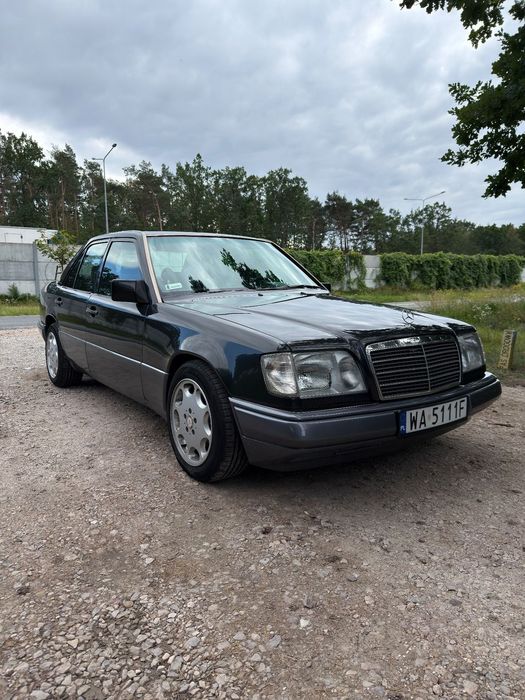 Mercedes-Benz W124