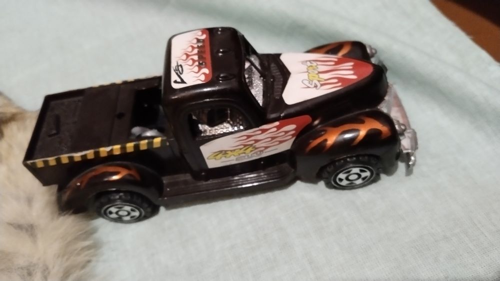 Машинки для игр цена за лот