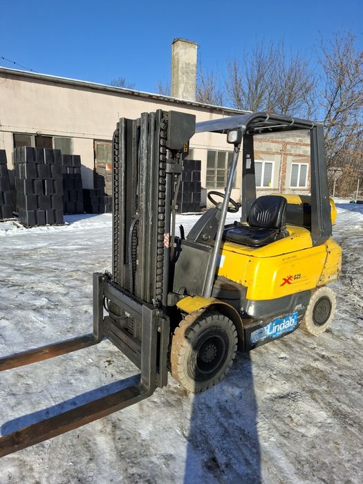 Wózek widłowy OM 2.5t