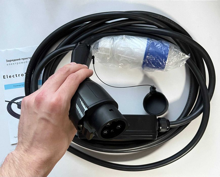 ElectroS Type 1  J1772 нова зарядка для електромобілів з американським та японським роз’ємом, 7 кВт, 3.5кВт 32А / 16А, Wi-Fi, гарантія 3 роки