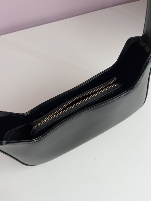 Czarna torebka Kazar