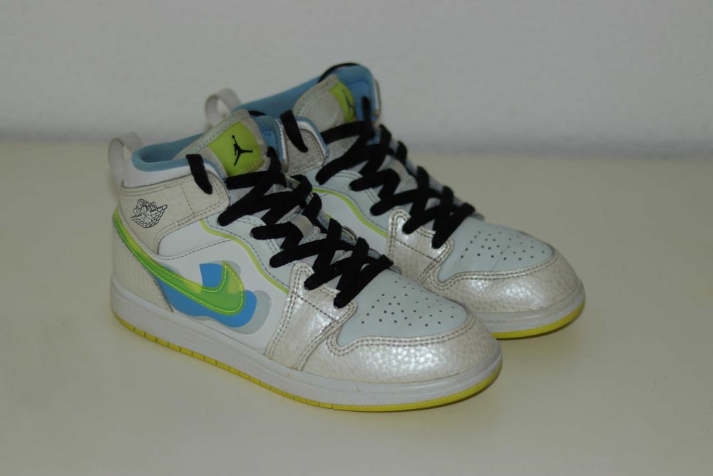 Sapatilhas Nike Air Jordan 1 Mid SE Warped Swoosh