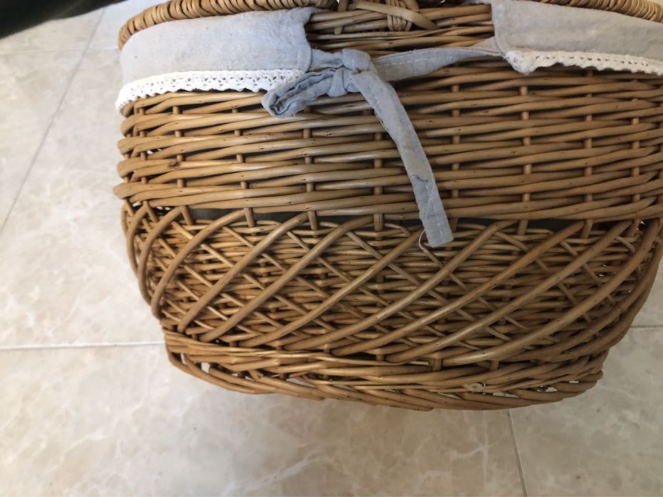 Продам плетёную корзинку